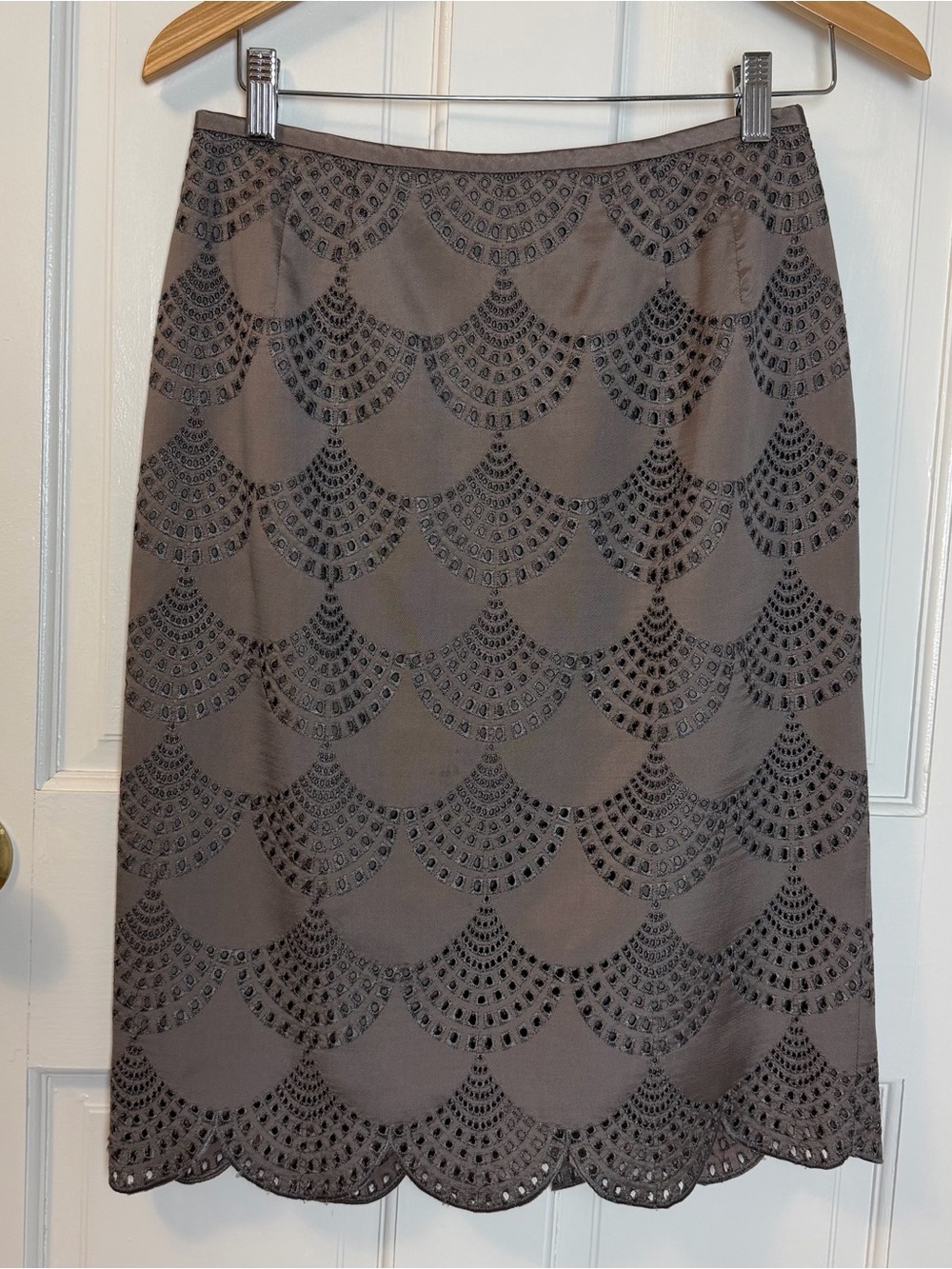 VTG Bill Blass Taupe Silk Eyelet Skirt with Fan Pattern & Scalloped Hem, Size 8